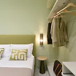 Deluxe