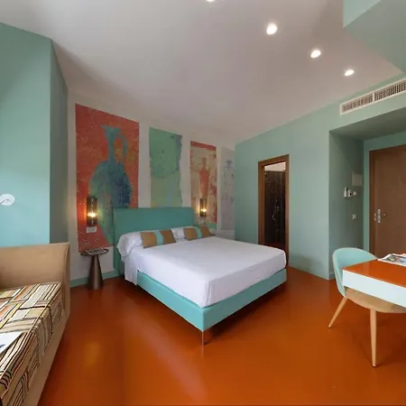 Deluxe Guest house 4*